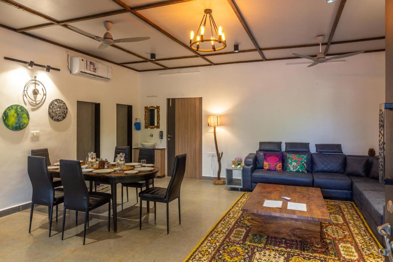 Saffronstays Apricus Farm, Карджат Экстерьер фото